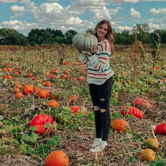 High Rise Black Ripped Skinny Jeans with Buttons - Picture 5 of 5